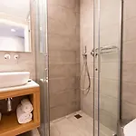 Iris 4*