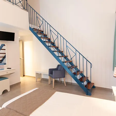 Iris Σκιάθος Πόλη