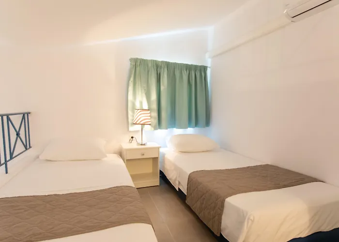 Ξενοδοχείο με διαμερίσματα Iris Σκιάθος Πόλη