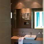 Iris 4*