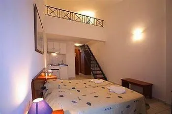 Iris 4*