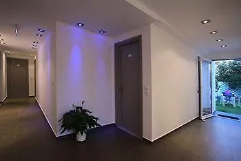 Iris 4*