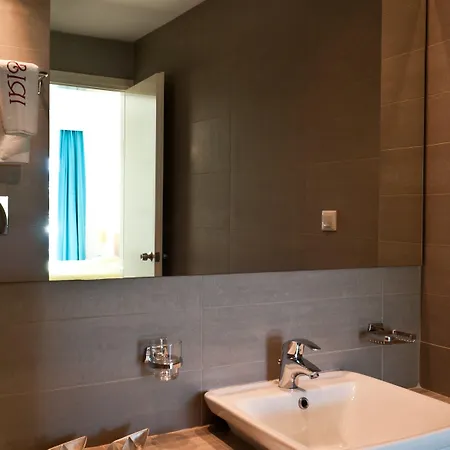 Iris مدينة سكياثوس