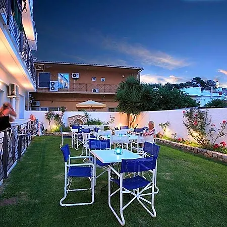 Iris 4* Skiathos stad
