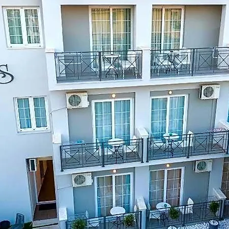 Iris Skiathos stad