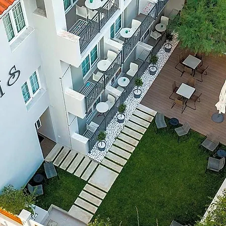 Aparthotel Iris 4*
