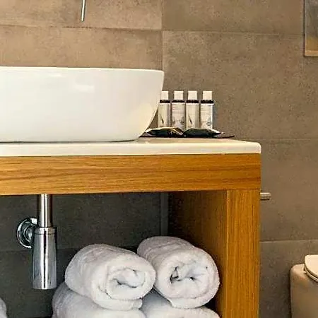 Aparthotel Iris Skiathos Town