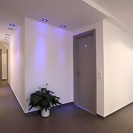 Iris Aparthotel