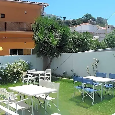 Iris Aparthotel
