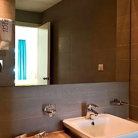 Apart-hotel Iris 4*